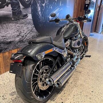MY26 Harley-Davidson Softail Breakout 117 w/ABS (FXBR) 2 thumb 0