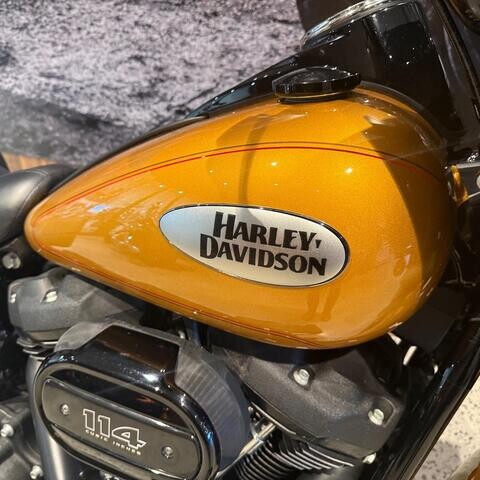 Harley-Davidson MY23 Harley-Davidson Softail Heritage Classic S 114 w/ABS Cruise (FLHCS) 2023  thumb 1