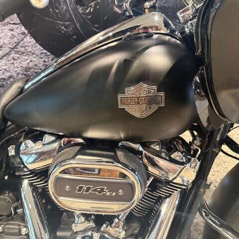 2022 Harley-Davidson® Road Glide™ Special thumb 2