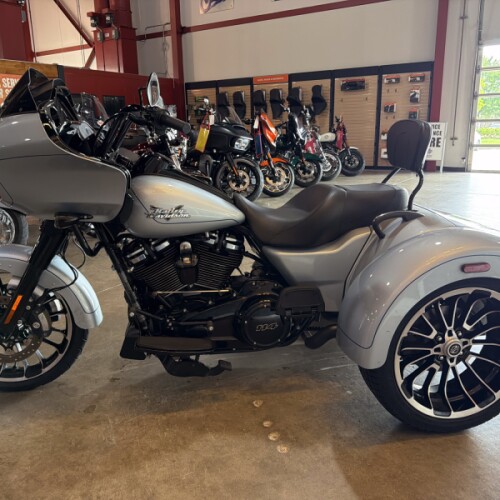 Harley-Davidson® Road Glide® 3 2024 thumb 2