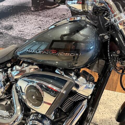 MY26 Harley-Davidson Softail Breakout 117 w/ABS (FXBR) Iron Horse Metallic thumb 3