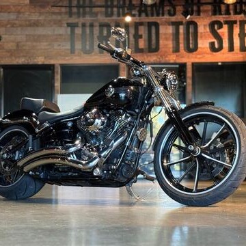 2014 Harley-Davidson® Breakout® thumb 1