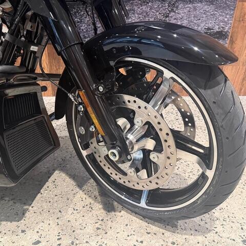 Harley-Davidson® Street Glide® 2026 FLHX thumb 1