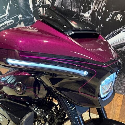 Harley-Davidson® CVO™ Street Glide™ 2025 FLHXSE thumb 0