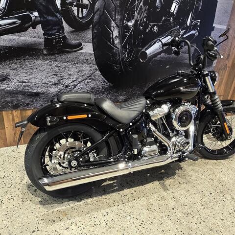 MY26 Harley-Davidson Softail Street Bob 117 W/ABS (FXBB)  thumb 0
