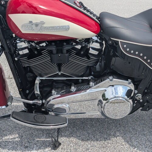Harley-Davidson® Hydra-Glide Revival 2024 thumb 3