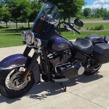 2026 Harley-Davidson® Heritage Classic Purple Abyss - Black w/Cast Wheels thumb 3