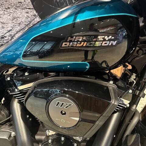 Harley-Davidson® Street Glide® 2025 FLHX thumb 1