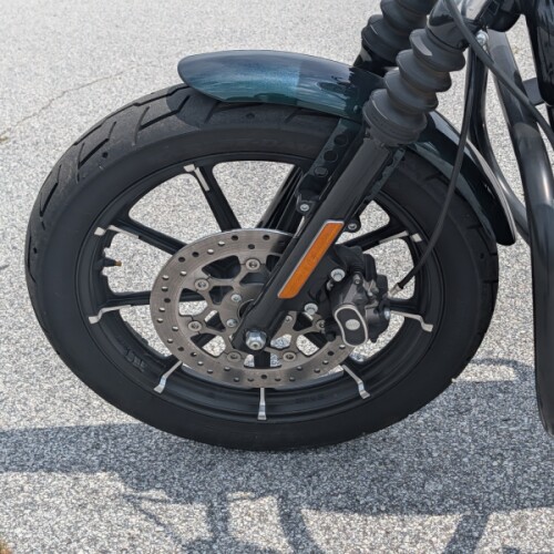 Harley-Davidson® Iron 883™ 2021 thumb 2