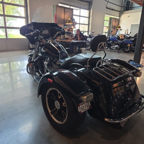 Harley-Davidson® Freewheeler® 2017 thumb 0
