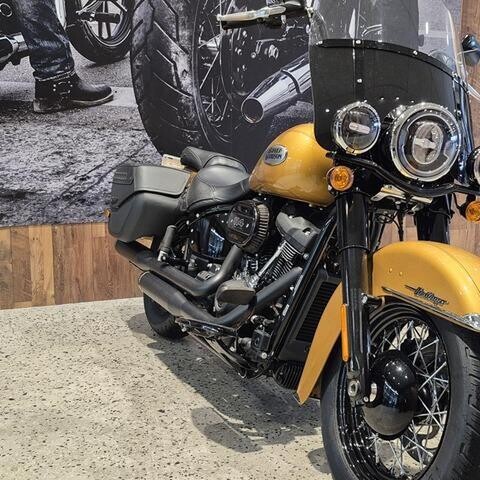 Harley-Davidson MY23 Harley-Davidson Softail Heritage Classic S 114 w/ABS Cruise (FLHCS) 2023  thumb 0