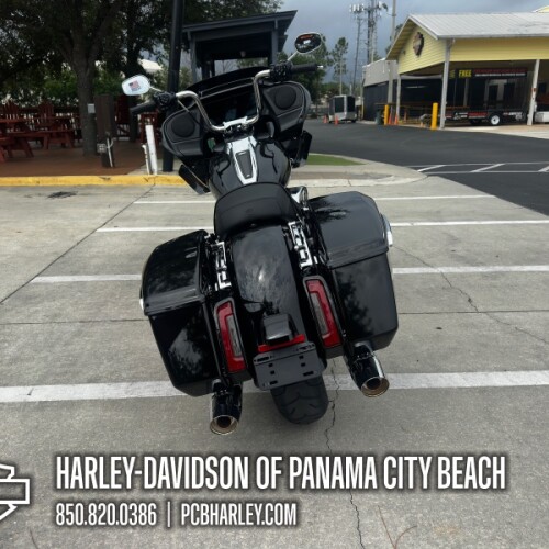 2026 Harley-Davidson® Road Glide® thumb 2