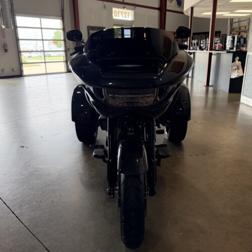 Harley-Davidson® Road Glide 3 2026 thumb 3