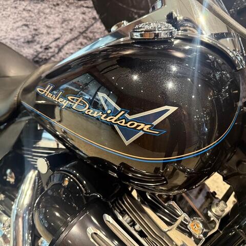 Harley-Davidson® Road King® 2012 FLHR thumb 0