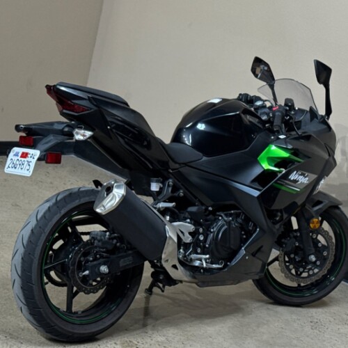 Kawasaki Ninja® 400 2023 thumb 0
