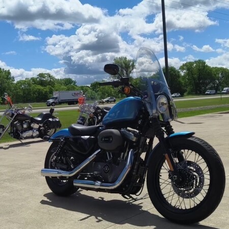 2011 Harley-Davidson® Nightster® Cool Blue Pearl thumb 3