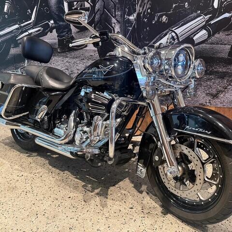 2012 Harley-Davidson® Road King® thumb 2