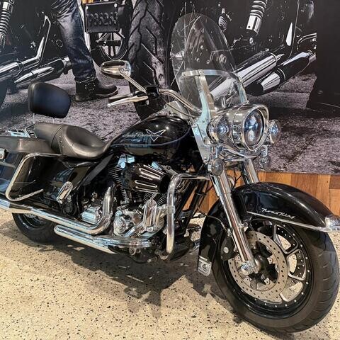 2012 Harley-Davidson® Road King® thumb 3