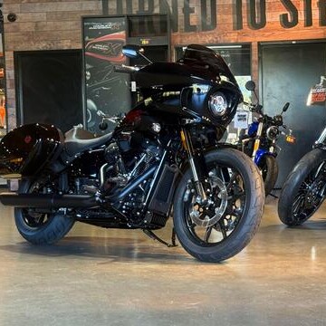 MY26 Harley-Davidson Softail Low Rider ST 117 w/ABS (FXLRST) Vivid Black thumb 3