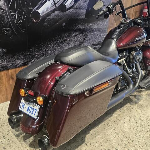 2018 Harley-Davidson® Road King® Special thumb 0
