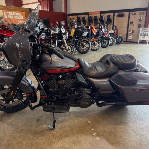 Harley-Davidson® CVO™ Street Glide® 2020 thumb 2