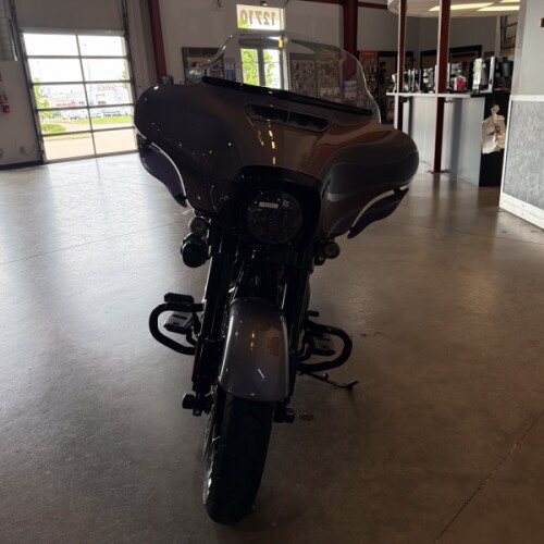 Harley-Davidson® CVO™ Street Glide® 2020 thumb 3