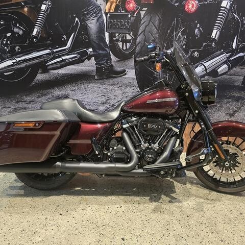 2018 Harley-Davidson® Road King® Special thumb 3