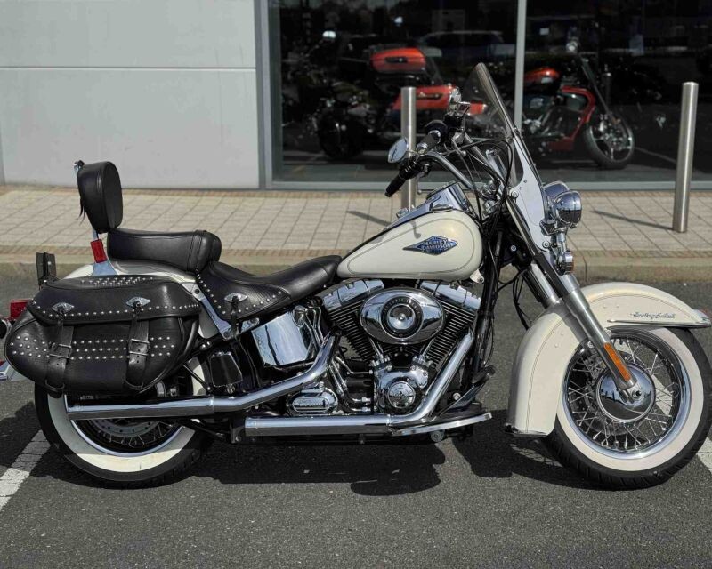 HARLEY-DAVIDSON HERITAGE SOFTAIL CLASSIC