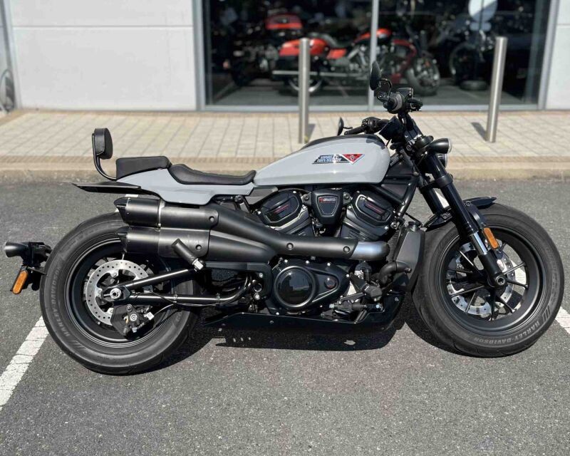 Sportster S