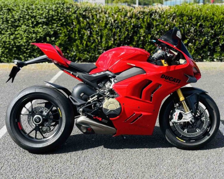 DUCATI PANIGALE V4 S €439 per month