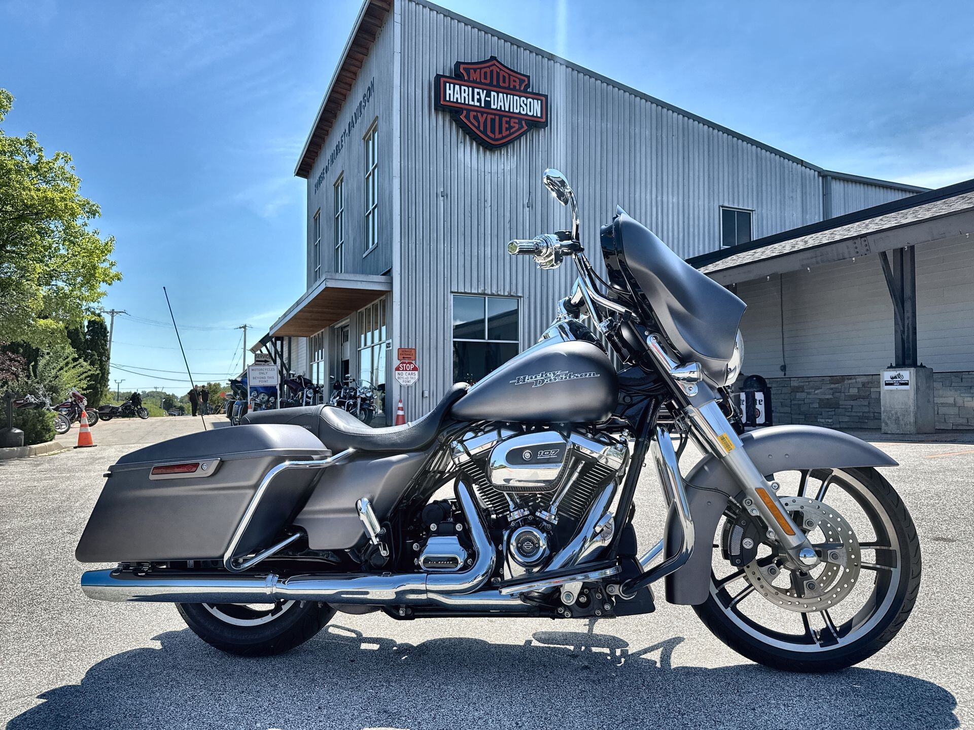 2017 Harley-Davidson® Street Glide® Special Charcoal Denim