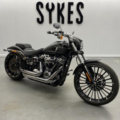 2023 Harley-Davidson FXBR Softail Breakout 117 in Black Denim thumb 3
