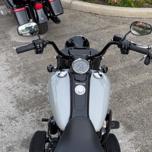 Harley-Davidson® Freewheeler® 2024 thumb 1