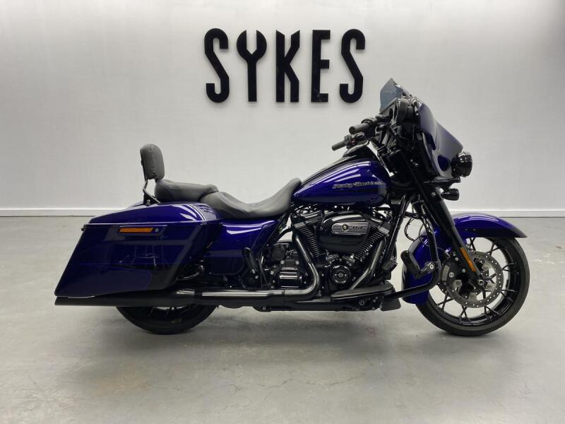 2020 Harley-Davidson FLHXS Touring Street Glide Special in Zephyr Blue and Black
