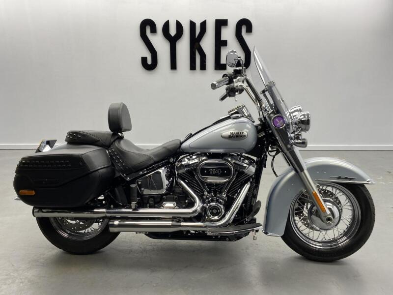2024 Harley-Davidson FLHCS Softail Heritage Classic in Atlas Silver