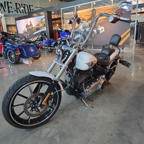 Harley-Davidson® Breakout® 2016 thumb 1