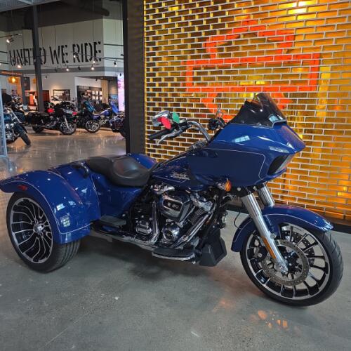 Harley-Davidson® Road Glide® 3 2023 thumb 3