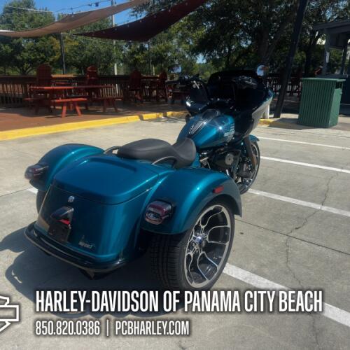 2026 Harley-Davidson® Road Glide 3 thumb 3