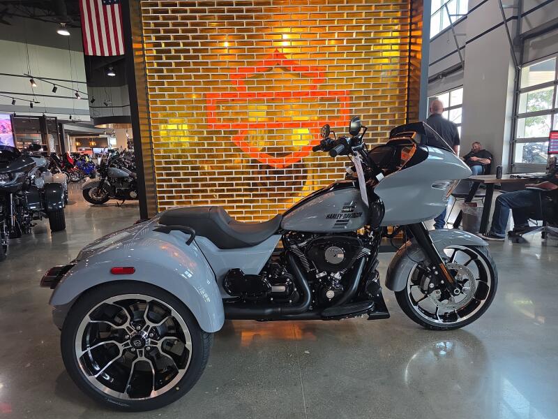 Harley-Davidson® Road Glide 3 2026