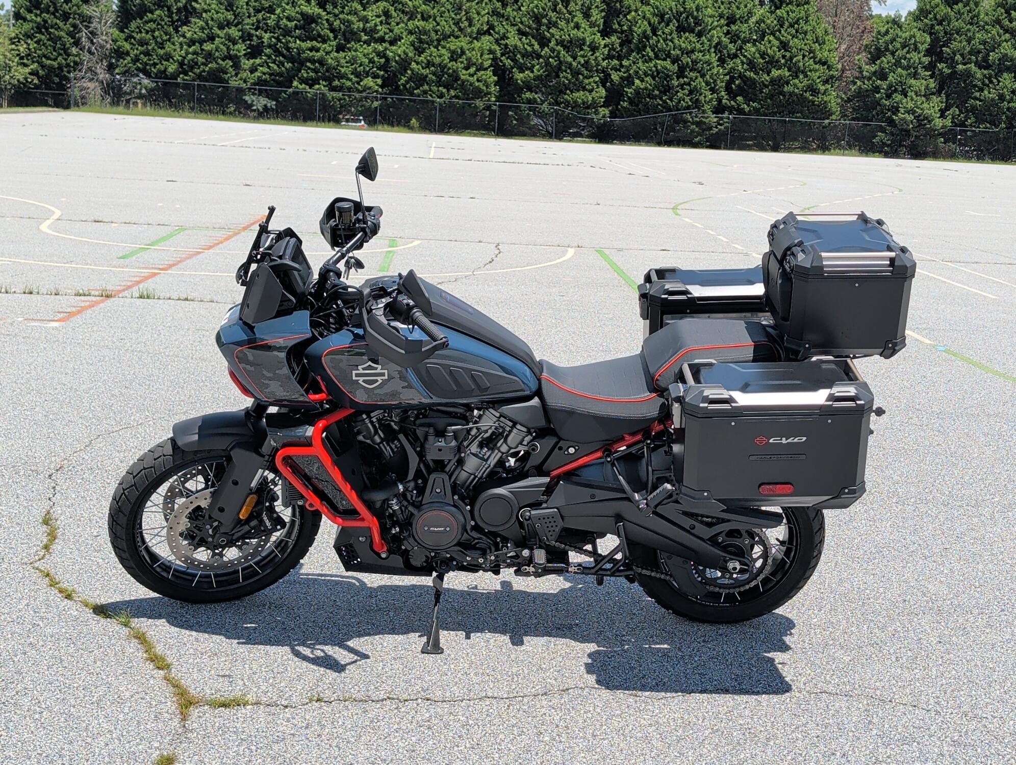 Harley-Davidson® CVO™ Pan America® 2025