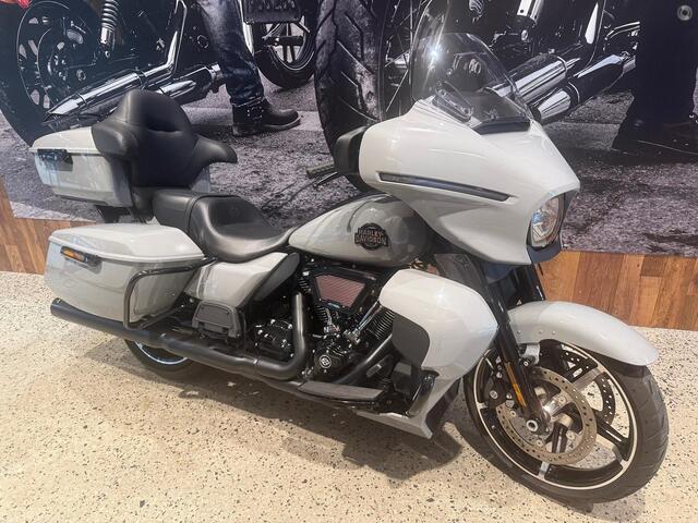 Harley-Davidson MY25 Harley-Davidson Street Glide Ultra 117 w/ABS Cr 2025 