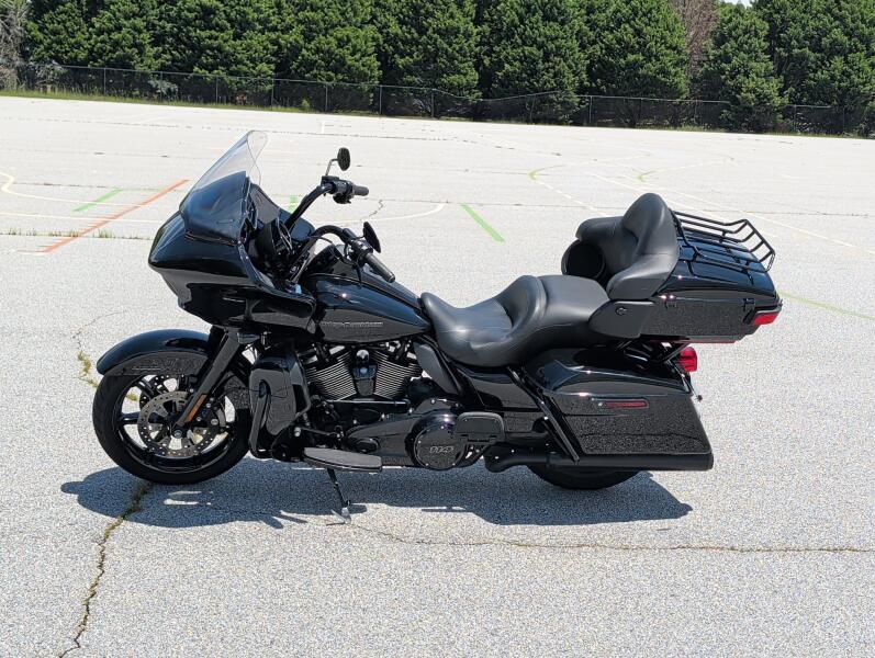 Harley-Davidson® Road Glide® Limited 2022