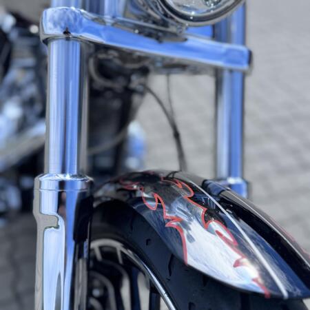2014 Harley-Davidson® CVO™ Breakout® Black Diamond & Molten Silver with Crushed Slate Graphics thumb 1