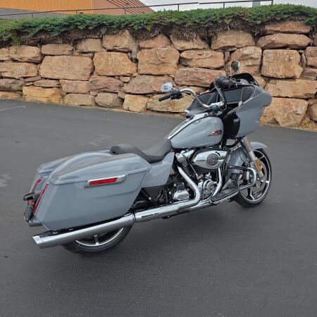 Harley-Davidson® Road Glide™ 2026 thumb 3