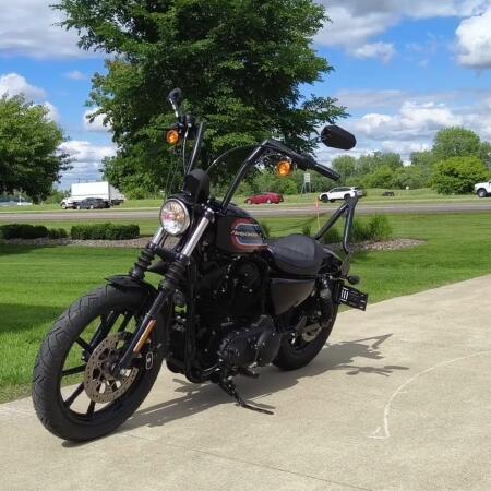 2020 Harley-Davidson® Iron 1200™ Vivid Black thumb 0