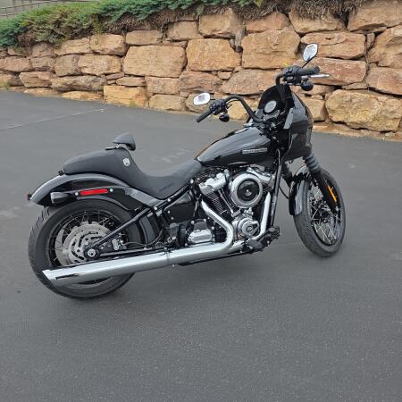 Harley-Davidson® Street Bob® 2026 thumb 2