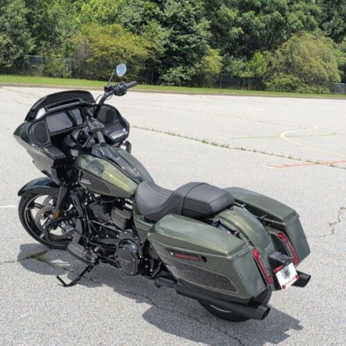 Harley-Davidson® Road Glide™ 2026 thumb 1