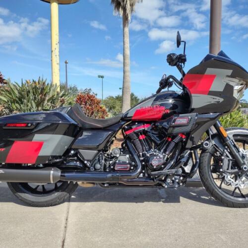 Harley-Davidson® CVO™ Road Glide™ ST 2025 thumb 3