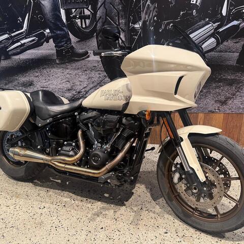Harley-Davidson® Low Rider® ST 2023 FXLRST thumb 0