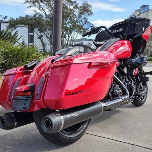 Harley-Davidson® CVO™ Road Glide™ ST 2025 thumb 1